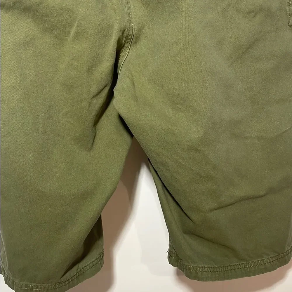 Olive Green Cargo Shorts with Durable Fabric
